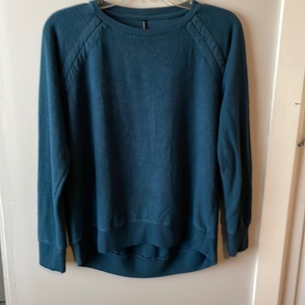 Capote women's sweater size Medium. Used